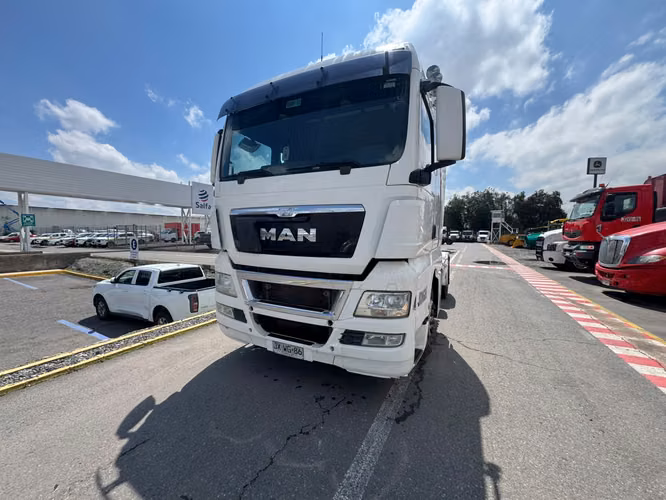 Camión Tracto MAN TGX18.480