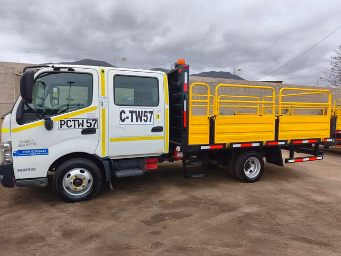 SE VENDE CAMION HINO