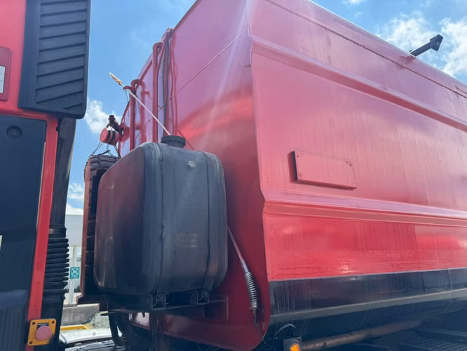 Camión Usado Aljibe Renault K-480