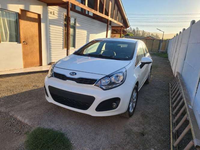 Kia Rio 5 1.4 EX 2015 4X2 AC DAB ABS 4AT 5P