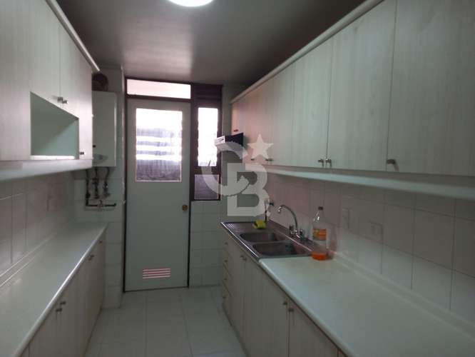 Excelente Departamento Av. Kennedy con Tabancura - Imagen 9