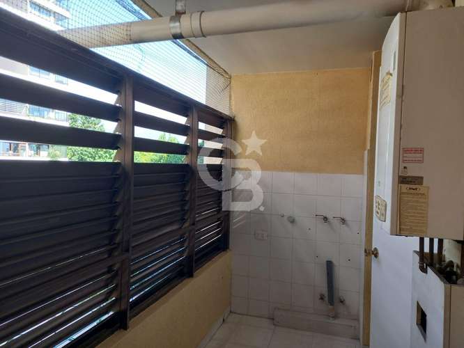 Excelente Departamento Av. Kennedy con Tabancura - Imagen 11