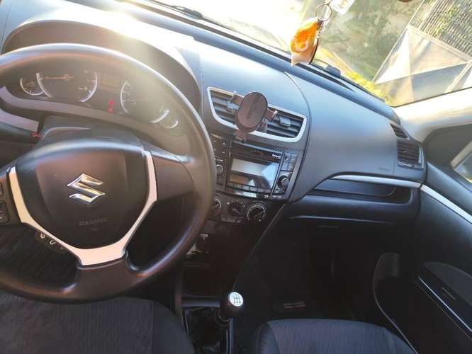 Suzuki Swift 1.2 año  Km