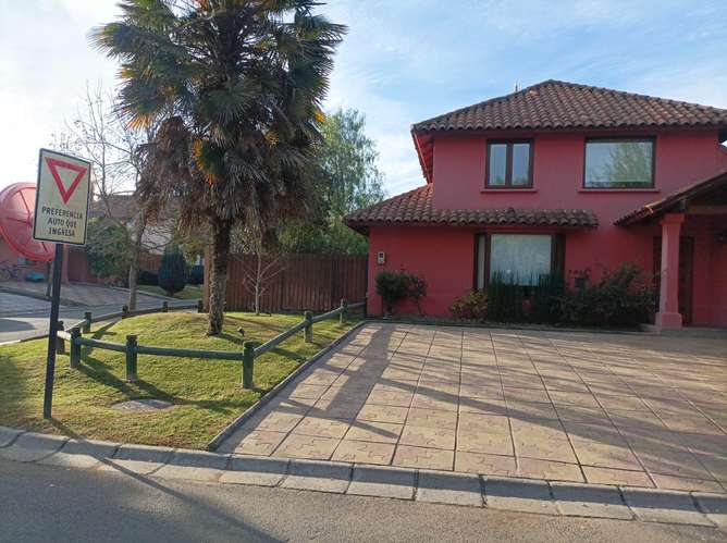 Casa Ayres de Chicureo | 3D 2B | Piscina Propia