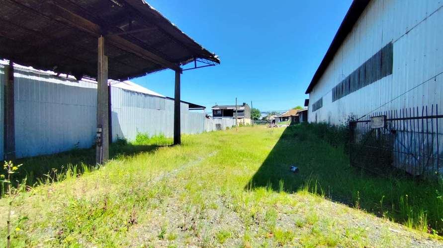 Arriendo amplia Bodega en terreno 4.300 m2 (188135)