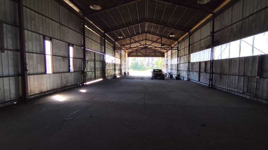 Arriendo amplia Bodega en terreno 4.300 m2 (188135)