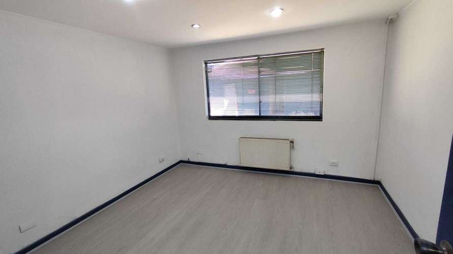 Arriendo amplia Bodega en terreno 4.300 m2 (188135)