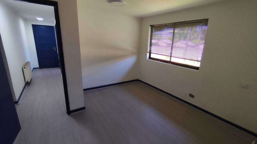 Arriendo amplia Bodega en terreno 4.300 m2 (188135)