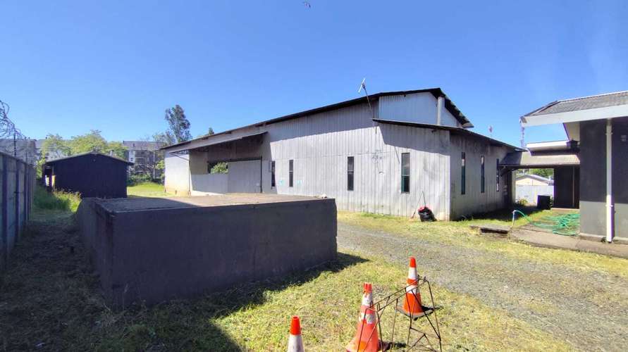 Arriendo amplia Bodega en terreno 4.300 m2 (188135)