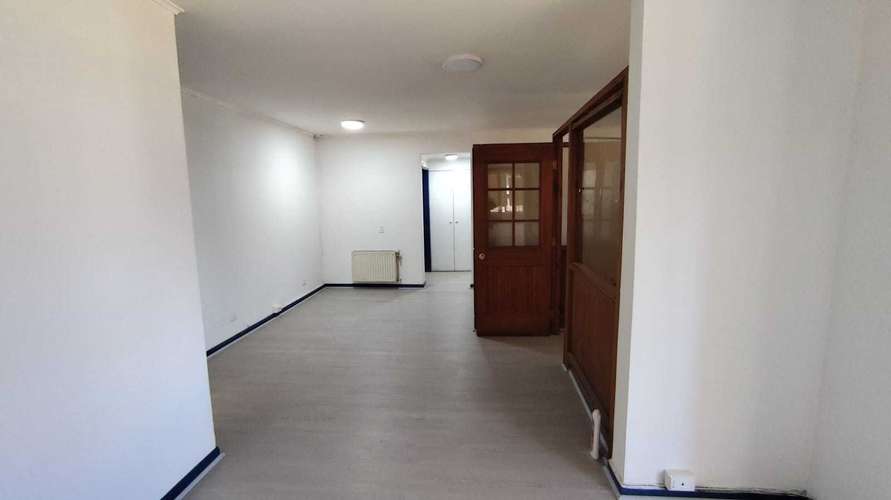 Arriendo amplia Bodega en terreno 4.300 m2 (188135)