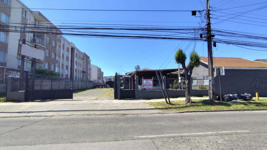 Arriendo amplia Bodega en terreno 4.300 m2 (188135)