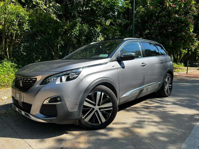 Peugeot 5008 Gt- Line 2.0L BlueHDI EAT8 4x2 7P año 2018