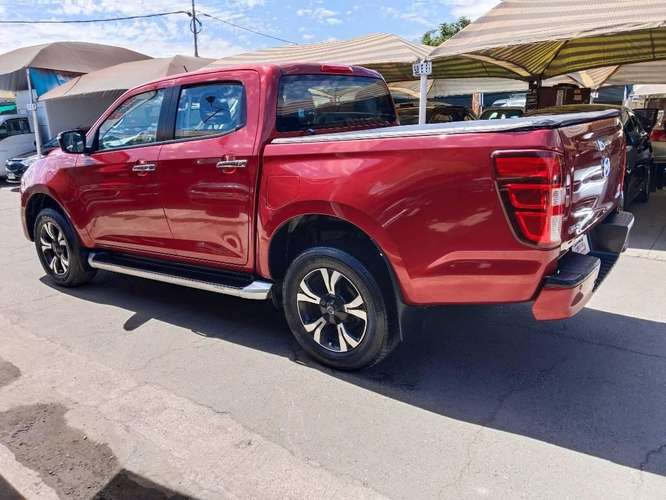 Mazda BT 50 4x4 automática 2023 - Imagen 6