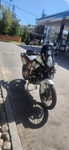 KTM 990 r, se vende por no usar