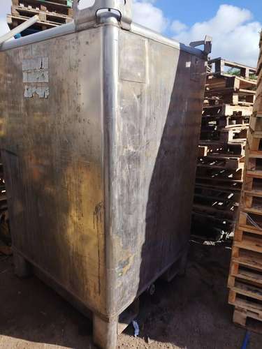 Estanque de acero inoxidable de 2.000 litros