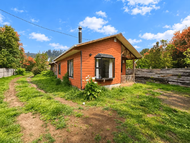 VENTA CASA CON 2 TERRENOS – CURIÑANCO, COSTA DE VALDIVIA