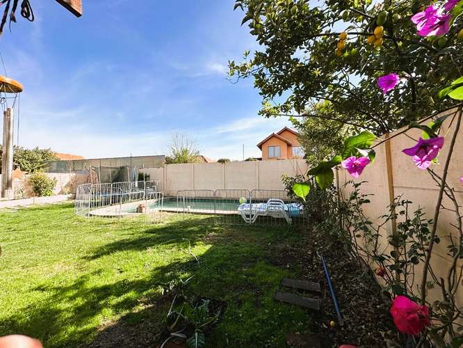 ARRIENDO CASA 4D 3BA DORMITORIO BEBE AYRES DE CHICUREO - Imagen 2