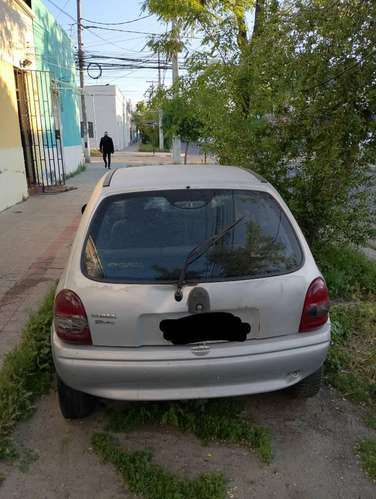 Vendo auto usado Chevrolet Corsa 1.6 año 2000