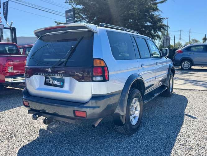 MITSUBISHI MONTERO 2004 - Imagen 3