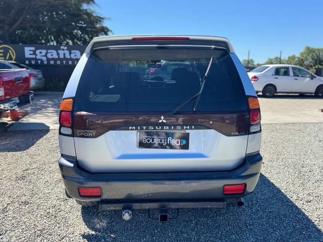MITSUBISHI MONTERO 2004 - Imagen 4