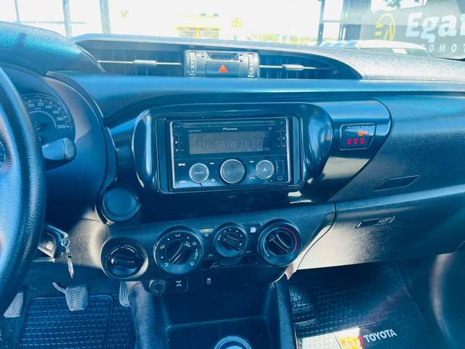 TOYOTA HILUX 2021 - Imagen 8