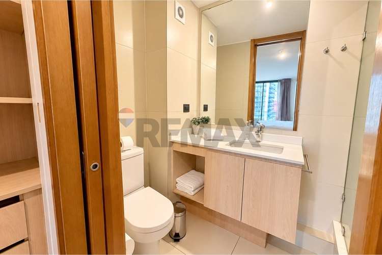 Exclusivo departamento amoblado en barrio el golf - Imagen 12