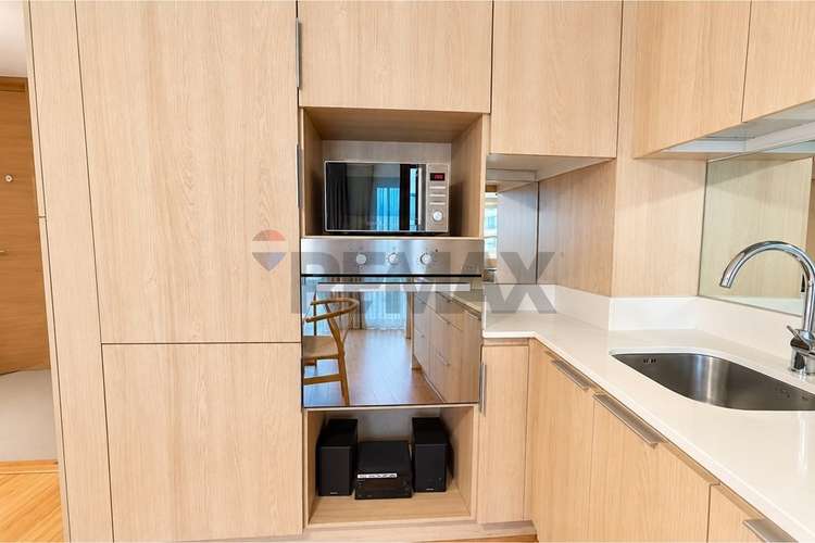 Exclusivo departamento amoblado en barrio el golf - Imagen 13