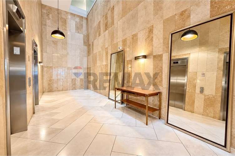 Exclusivo departamento amoblado en barrio el golf - Imagen 16