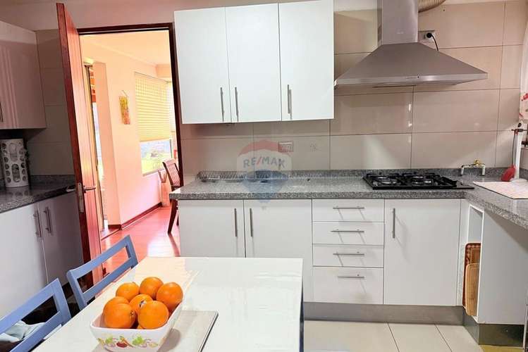 Espectacular casa esquina en condominio - Imagen 9