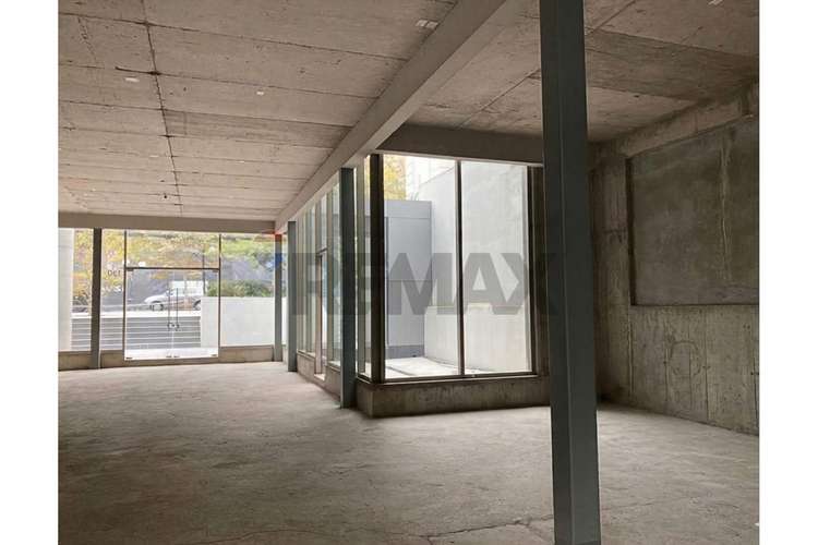 Local comercial 159 m2 con terrazas / los leones