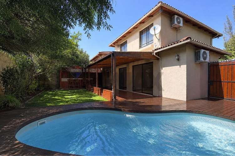 Casa en microbarrio cerrado en peñalolén