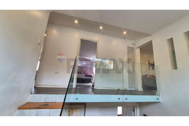 Casa moderna con 5d/4b/con gran quincho - Imagen 13