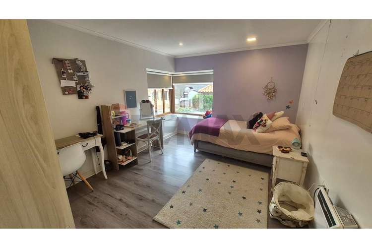 Casa moderna con 5d/4b/con gran quincho - Imagen 4