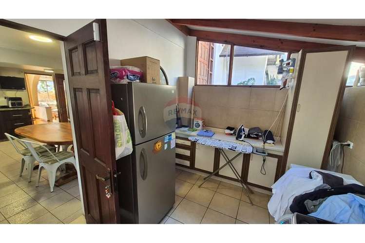 Gran casa 4d + servicio, piscina y quincho - Imagen 24