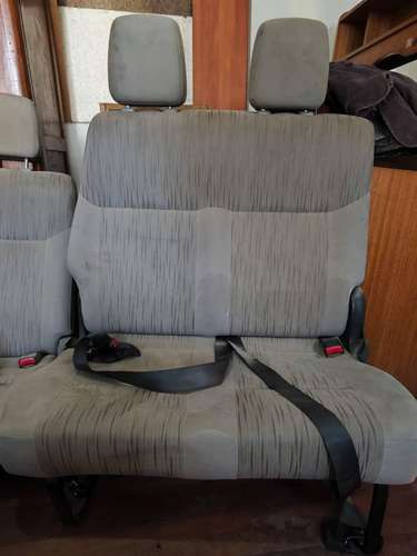 Butacas casi nuevas Minibús Nissan nv350