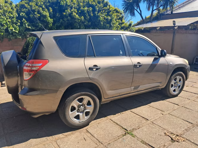 TOYOTA RAV4 2012