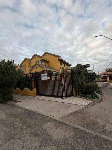 HERMOSA CASA EN MAIPU - Imagen 2