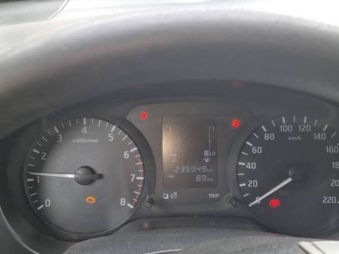Camioneta Nissan Np300 doble cabina xe