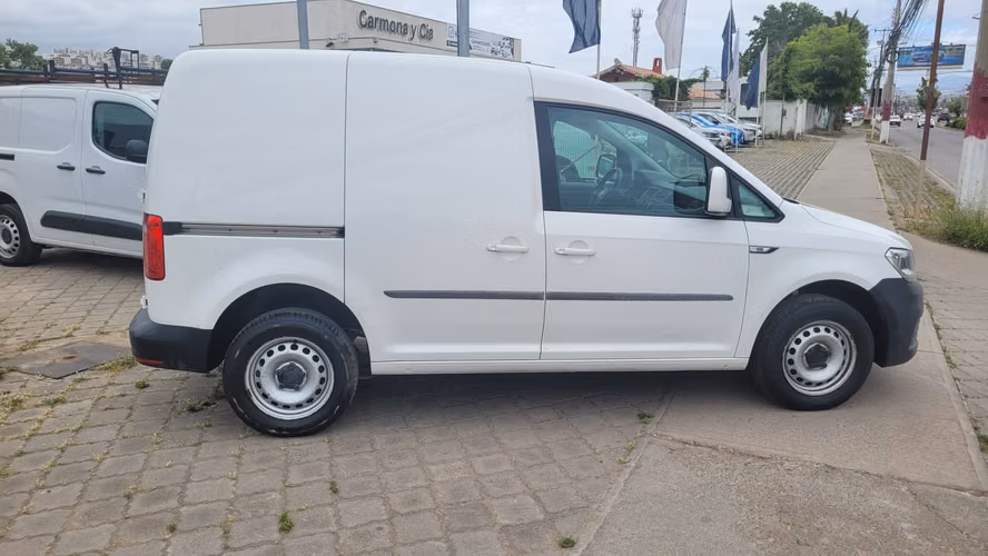 Volkswagen CADDY 2.0 MEC. 2.0 • 4x2 • Mecánica • 2019