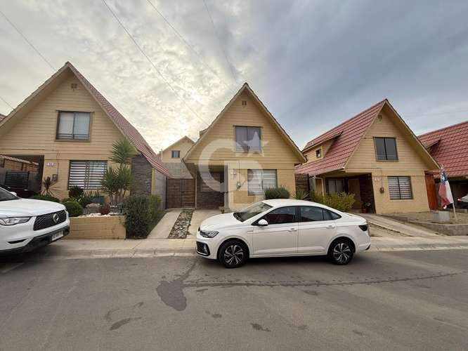 Encantadora Casa Familiar con Jardín