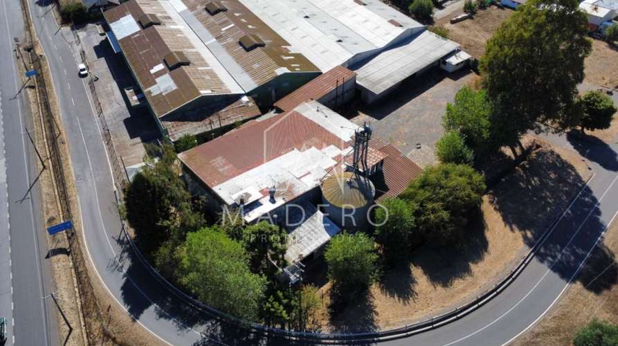 PROPIEDAD INDUSTRIAL MOLINO SUIZO ESQUINA RUTA 5 VICTORIA