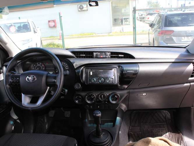TOYOTA Hilux 2.4 DIESEL 4X4 2020 - Imagen 6