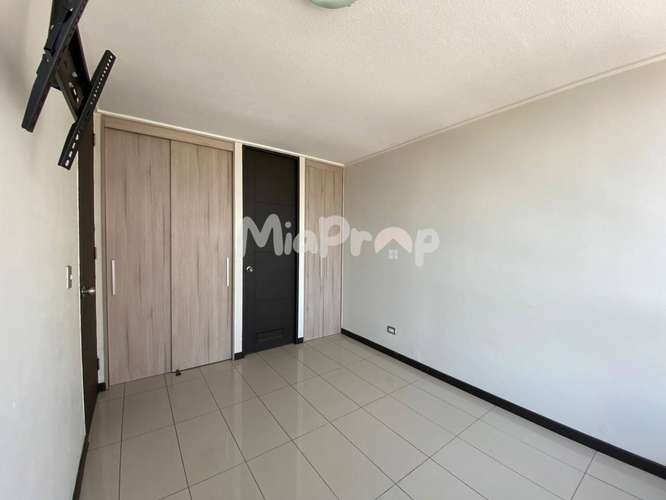 SE ARRIENDA DEPTO DE 1D1B METRO HOSPITALES - Imagen 16