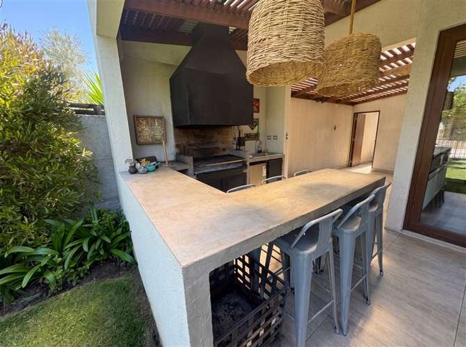 Casa en venta de 4 dorm. en Colegio San Anselmo, Chicureo - Imagen 13