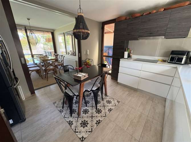 Casa en venta de 4 dorm. en Colegio San Anselmo, Chicureo - Imagen 27