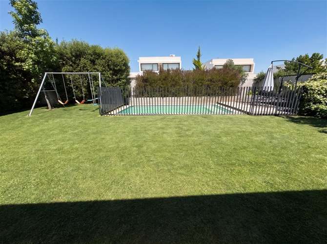 Casa en venta de 4 dorm. en Colegio San Anselmo, Chicureo - Imagen 7