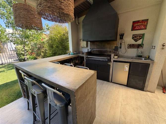 Casa en venta de 4 dorm. en Colegio San Anselmo, Chicureo - Imagen 12
