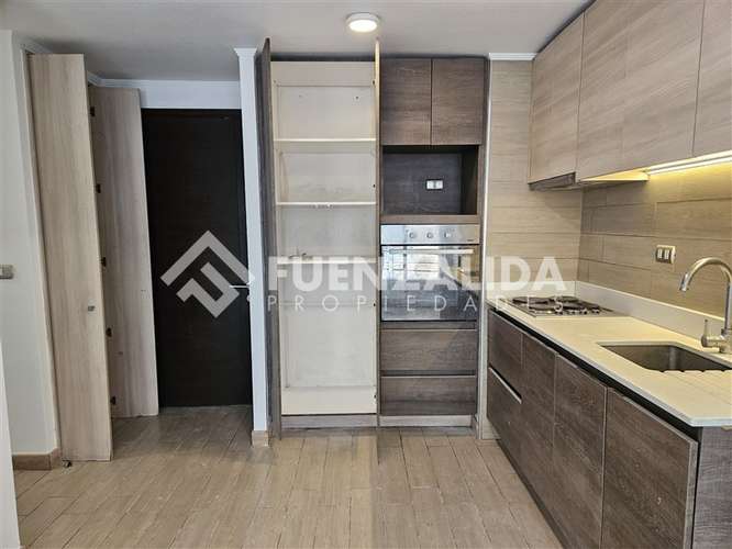 Venta departamento Santiago 2 dormitorios, estacionamiento