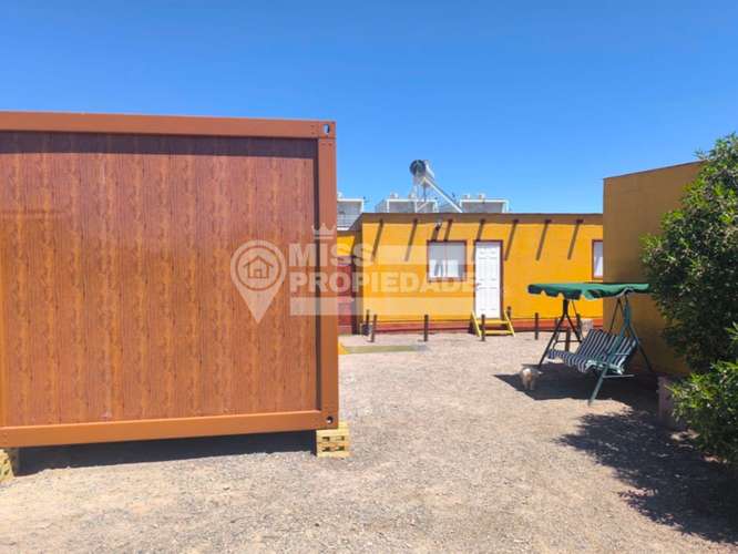 ARRIENDA TERRENO CON ALOJAMIENTO EQUIPADO, CALAMA