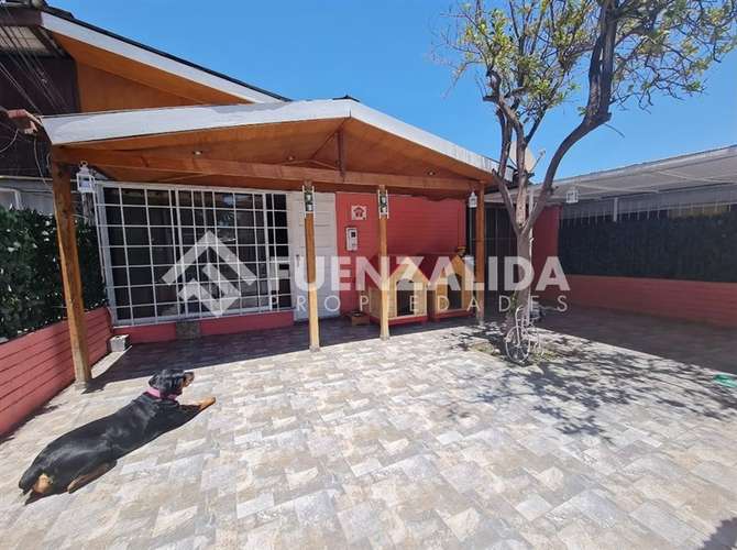 Casa en venta de 3 dorm. en Estación Central